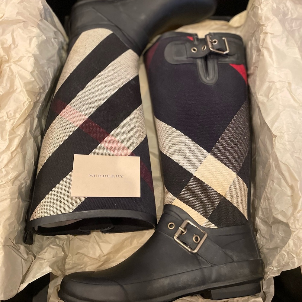Burberry Cream and Blue Winter Rain Boots